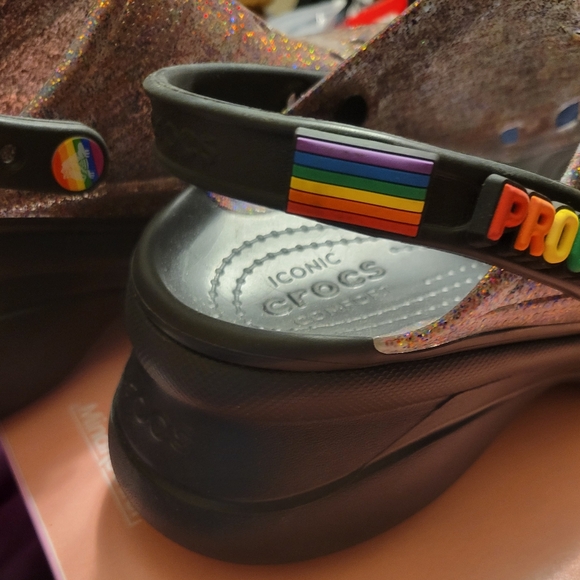 CROCS Kids Classic Glitter Clog 206992-1DG - Shiekh Iconic Crocs Pride collection Rainbow Glitter Crocs